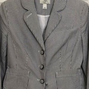 SeerSucker Suit Ann Taylor LOFT